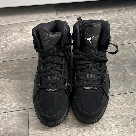 Jordan Sneakers - Picture 2 of 5